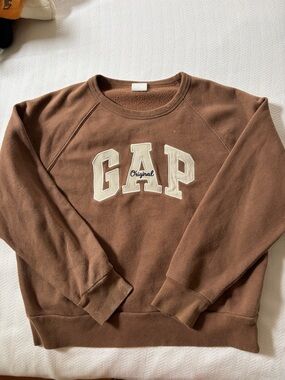 GAP Brown Crewneck Sweatshirt with Cream Logo